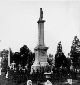 Arsenal Monument in 1913.